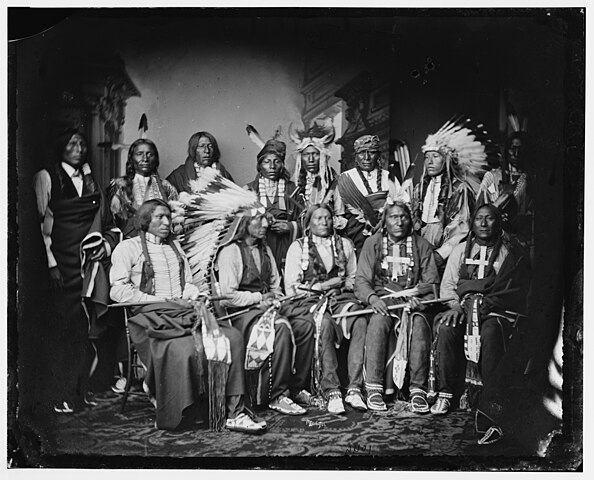 native american tribes first lived in montana sioux