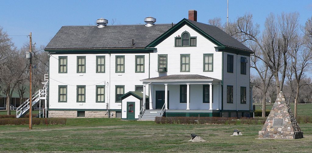 northern cheyenne tribe history fort robinson