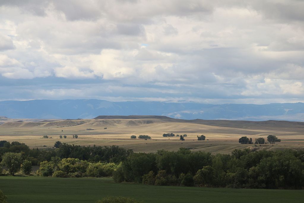 crow indian reservation land