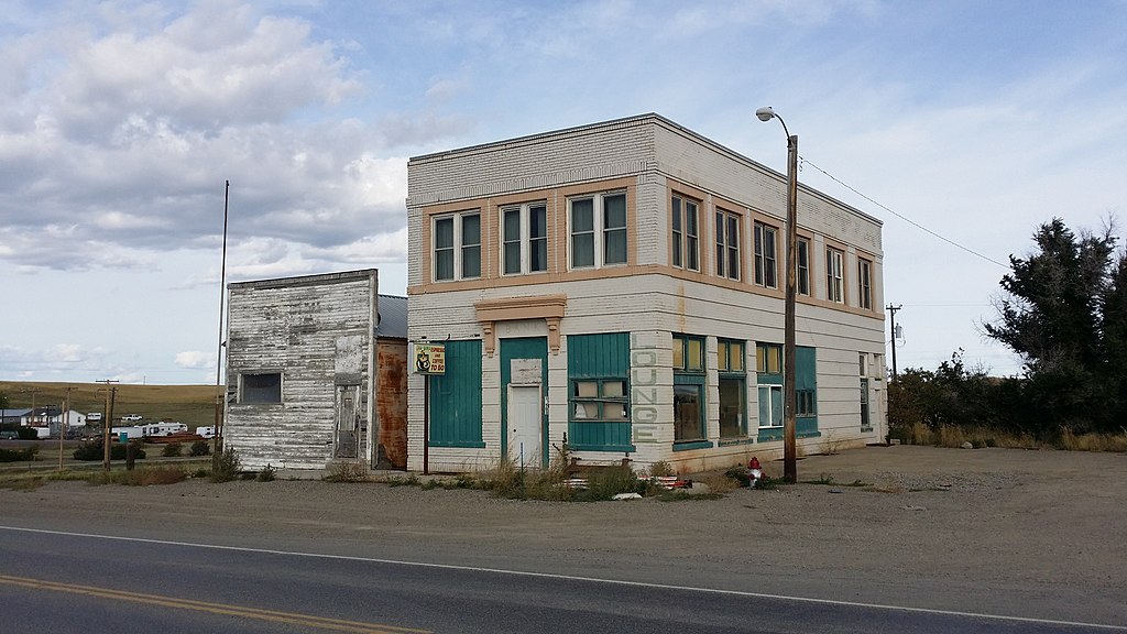 smallest towns in montana broadview